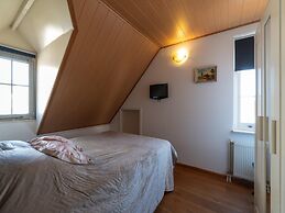 6-person House With a Beautiful Garden