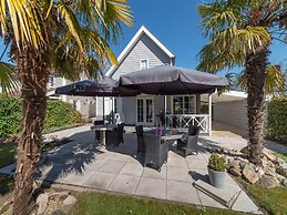 6-person House With a Beautiful Garden