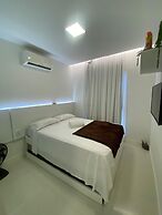 Flat Muro Alto CC 110 by La Playa