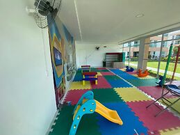 Flat Muro Alto CC 110 by La Playa