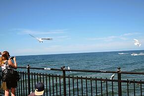 Comfortable Double Room by the Promenade