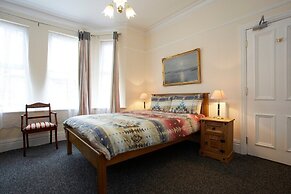 Vas's York House