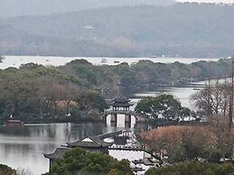 Huabei Hotel on West Lake