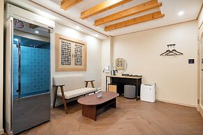 Heo & Jang Hanok Hotel