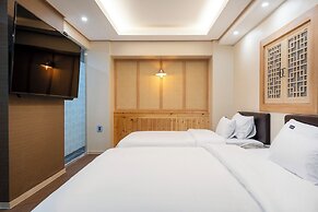Heo & Jang Hanok Hotel