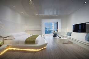 m58 Sky Sunset Hotel