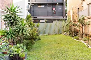 Bondi Beach Hub-beachside Escape