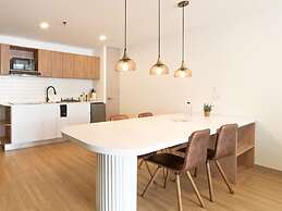 w Stylish Duplex in Laureles