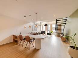 w Stylish Duplex in Laureles