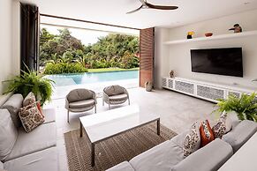 w Mind-blowing 4BR Villa w Pool at Mesa de Yeguas