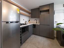 w Laureles 2BR w City Views