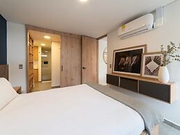 w Laureles 2BR w City Views