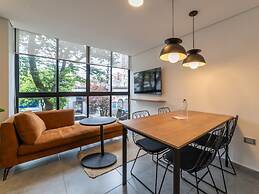 w Laureles 2BR w City Views
