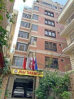 Hotel Tara Suites