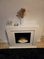 Spacious 3 Bed 2 Baths Free Wifi Central Location