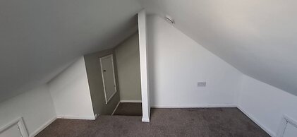 Spacious 3 Bed 2 Baths Free Wifi Central Location