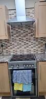 Spacious 3 Bed 2 Baths Free Wifi Central Location