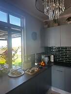 Miguel's Seaview Corner