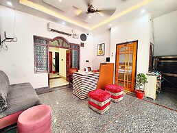 Hotel Mateshwari Palace Ayodhya