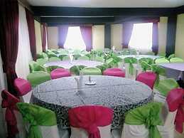 The Coconut Grill Hotel