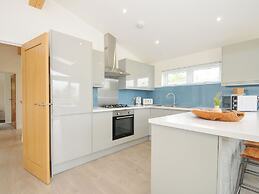 3 Meadow Retreat