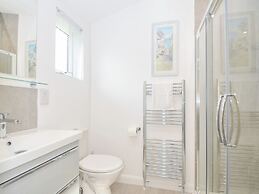 3 Meadow Retreat