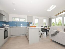 3 Meadow Retreat