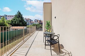 The Sunny Duplex at BoaVista Flats