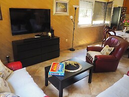 Villa Paraiso with Pool