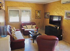 Villa Paraiso with Pool