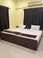 Five stones By Earth Hotel Vadapalani