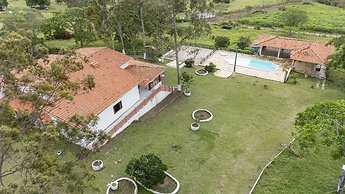 Casa de Campo c Piscina 5 Quartos-SH106D