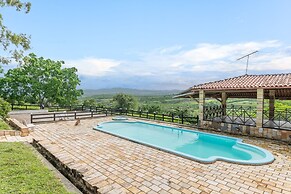 Casa de Campo c Piscina 5 Quartos-SH106D