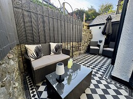 Ivy House