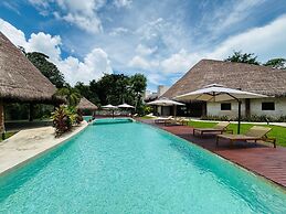 Nalhá Hotel Boutique y Villas Bacalar