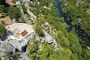 Villa River Rose With Pool and Jacuzzi