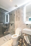 El Louis King-Pool ResortVibe NearBeach