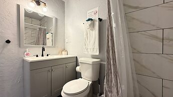 Budget-friendly Studio in OKC Private Entry 20-3