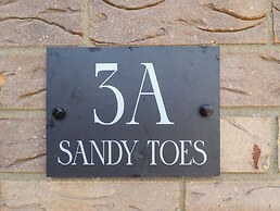 Sandy Toes