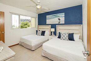 Sleeps 10 Views Beach 1 Block