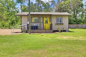 5 Mi to Mt Vernon Shops: Peaceful Cottage!