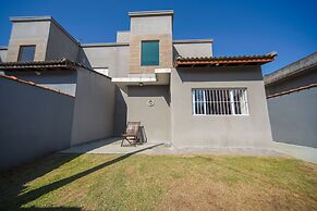 Casa pet Friendly c Churrasqueira em Boraceia