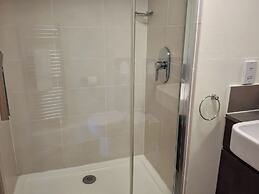 Marine Court First-floor Sleeps 3