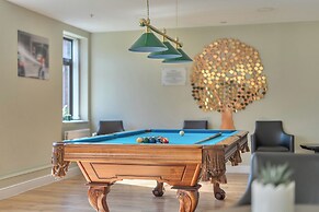Marine Court Ground-floor Accessible Twin