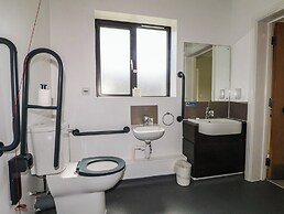 Marine Court Ground-floor Accessible Twin