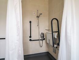 Marine Court Ground-floor Accessible Twin