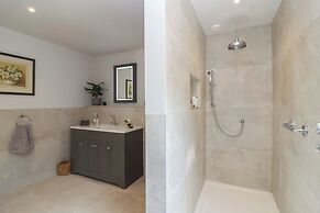 Leafield Cottage