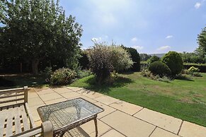 Leafield Cottage