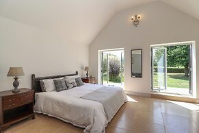 Leafield Cottage