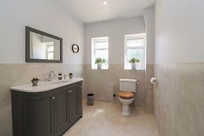 Leafield Cottage